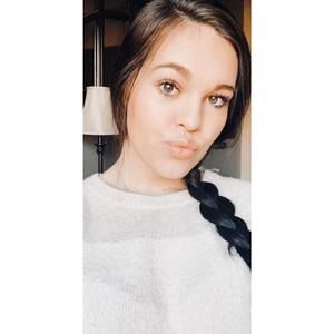 Meet your Posher, Abigail